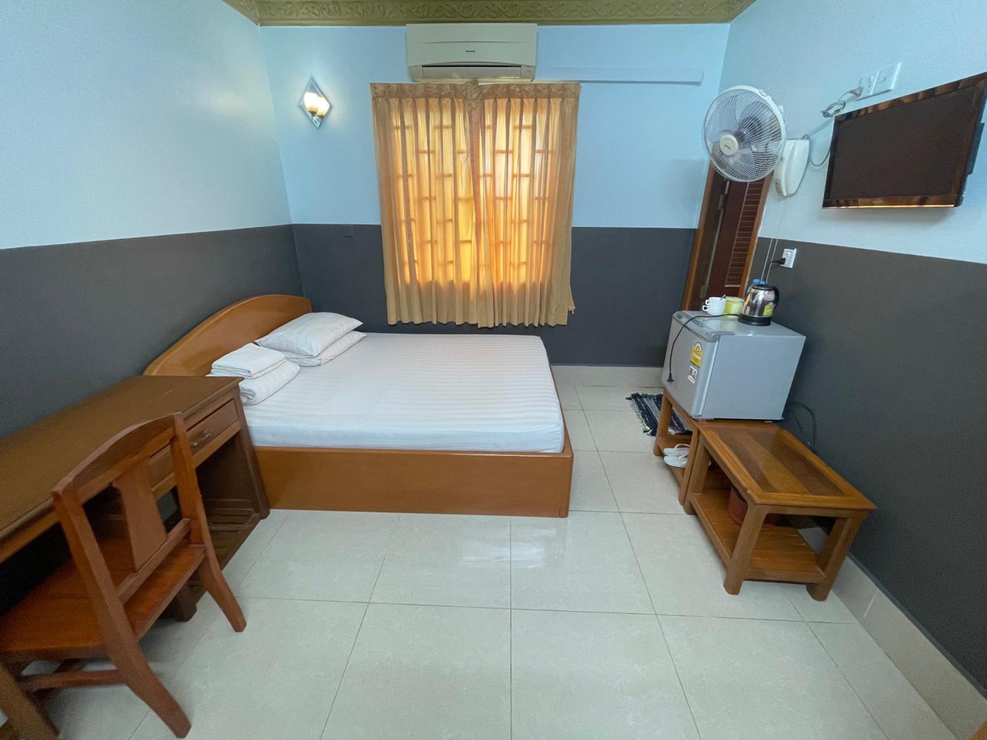 Apsara Guest House Kampot City Екстериор снимка
