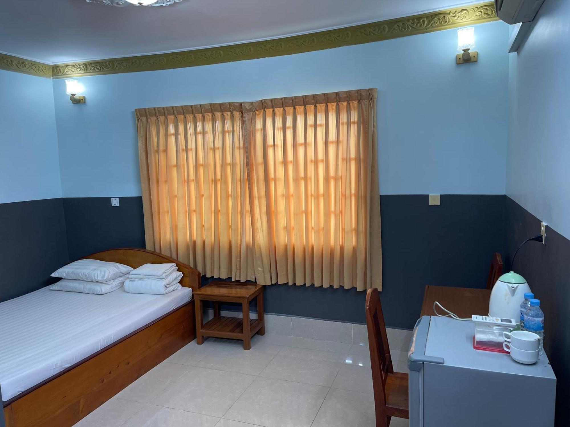 Apsara Guest House Kampot City Екстериор снимка