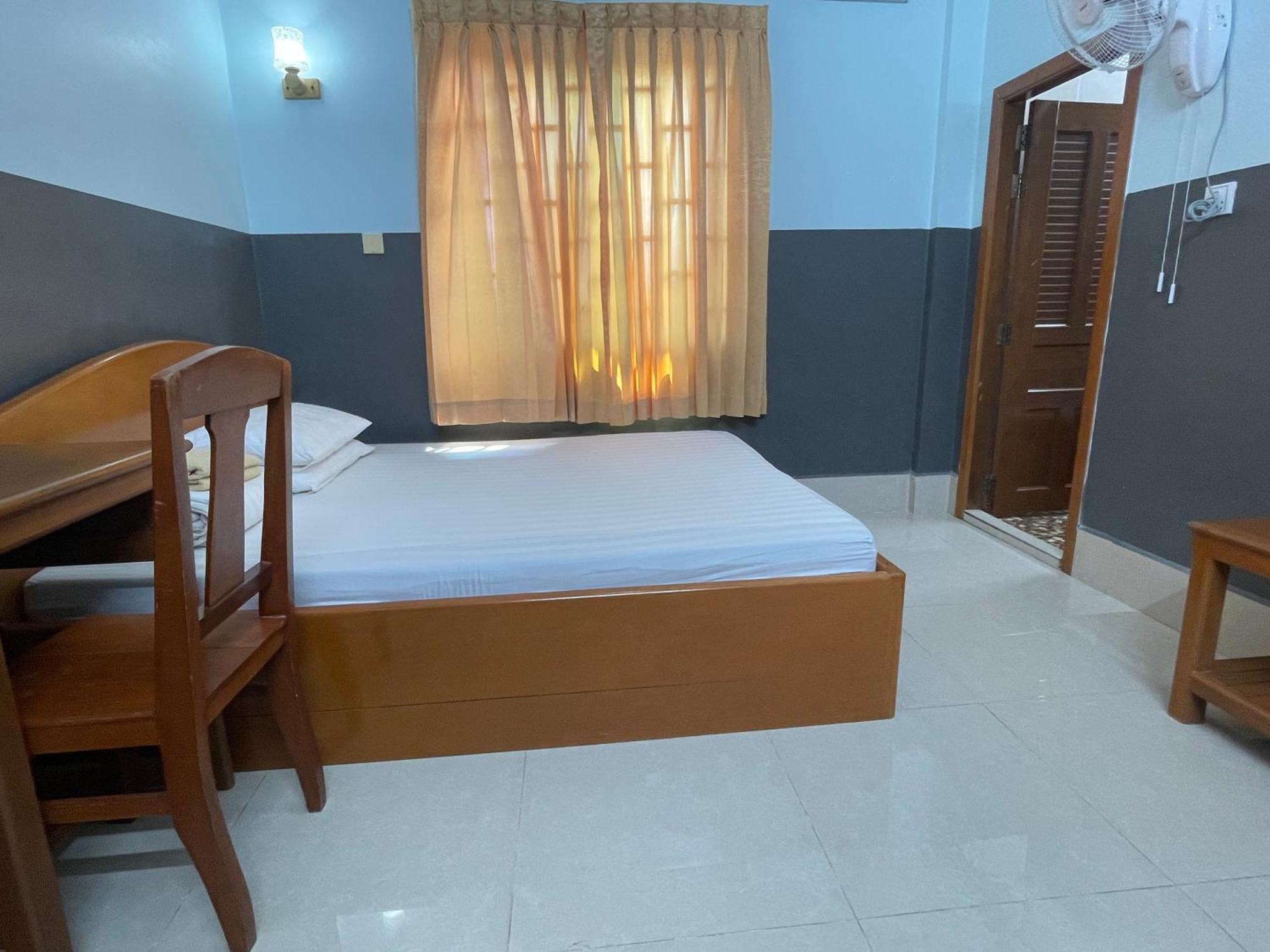 Apsara Guest House Kampot City Екстериор снимка