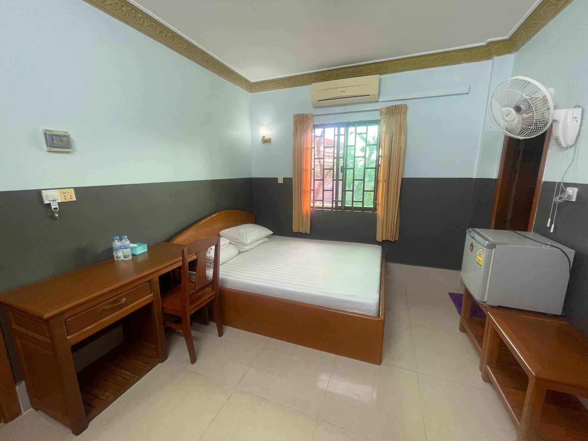 Apsara Guest House Kampot City Екстериор снимка